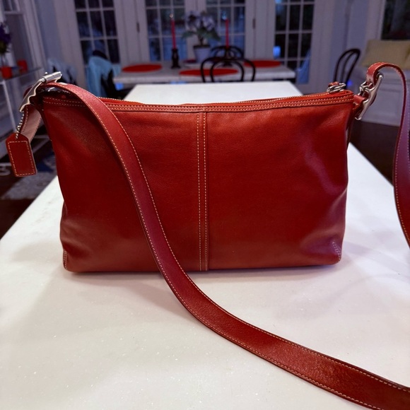 Coach VINTAGE Legacy Red Leather Crossbody Bag 9543 EUC Zip Close Adj Strap - Picture 3 of 16